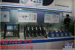 华中8型系列高档数控系统特色功能展区