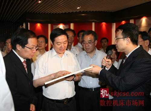 中宣部部长刘奇葆来大族激光考察调研