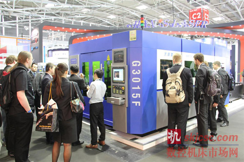 大族激光钣金装备事业部G3015F光纤激光切割机