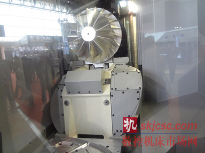 日本牧野MAKINO展出五轴卧式加工中心a61nx-5E