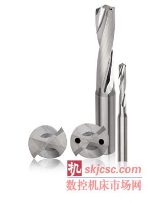用于航天航空行业内复合/钛材料层叠板加工的层叠钻产品,同时可在内冷或外冷情况下使用,具有卓越的排屑性能。 用于航天航空行业内复合/钛材料层叠板加工的层叠钻产品,同时可在内冷或外冷情况下使用,具有卓越的排屑性能。