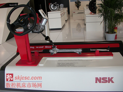 NSK展示丰田汉兰用电动助力转向器(EPS) NSK展示丰田汉兰用电动助力转向器(EPS)