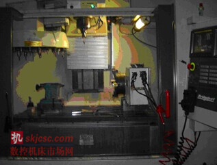 图2 四轴托普加工心 图2 四轴托普加工心