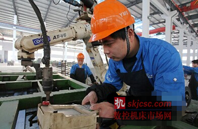 浙江“机器换人”抢先占领未来制造业 浙江“机器换人”抢先占领未来制造业