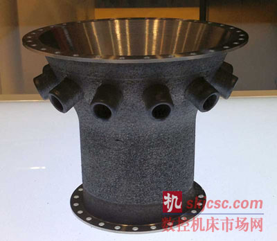 利用增材制造和切削加工制造的加工样品（不锈钢涡轮机壳）。制造约耗时6个小时