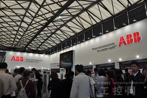ABB由两家拥有100多年历史的企业-瑞典的阿西亚公司(ASEA)和瑞士的布朗勃法瑞公司(BBCBrownBoveri)在1988年合并而成,是全球电力和自动化技术领域的领导企业 ,全球500强企业之一,总部位于瑞士苏黎世,在苏黎世、斯德哥尔摩和纽约证券交易所上市交易。 ABB由两家拥有100多年历史的企业-瑞典的阿西亚公司(ASEA)和瑞士的布朗勃法瑞公司(BBCBrownBoveri)在1988年合并而成,是全球电力和自动化技术领域的领导企业 ,全球500强企业之一,总部位于瑞士苏黎世,在苏黎世、斯德哥尔摩和纽约证券交易所上市交易。