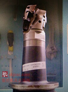 图3:配合瓦尔特的3刃整体刀具,将高缘条进给速度提高至5400mm/min,加工效率提升30%以上 图3:配合瓦尔特的3刃整体刀具,将高缘条进给速度提高至5400mm/min,加工效率提升30%以上