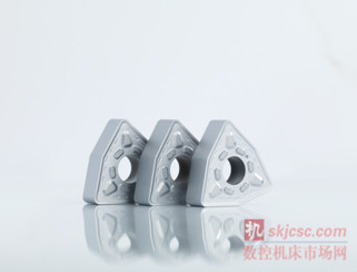 全新一代Duratomic®(金刚甲)在坚韧性和耐磨性方面都有了实质性的改进 全新一代Duratomic®(金刚甲)在坚韧性和耐磨性方面都有了实质性的改进