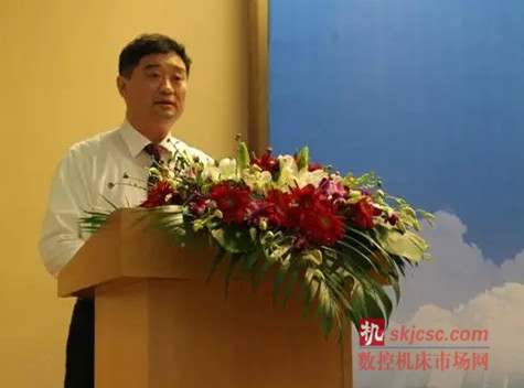 中国工程机械工业协会副会长苏子孟 中国工程机械工业协会副会长苏子孟