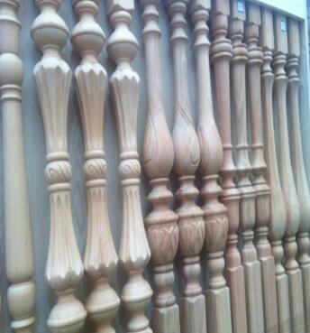 木工数控车床加工的楼梯立柱光滑度高