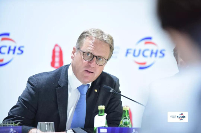 福斯油品集团董事会主席Stefan FUCHS 福斯油品集团董事会主席Stefan FUCHS
